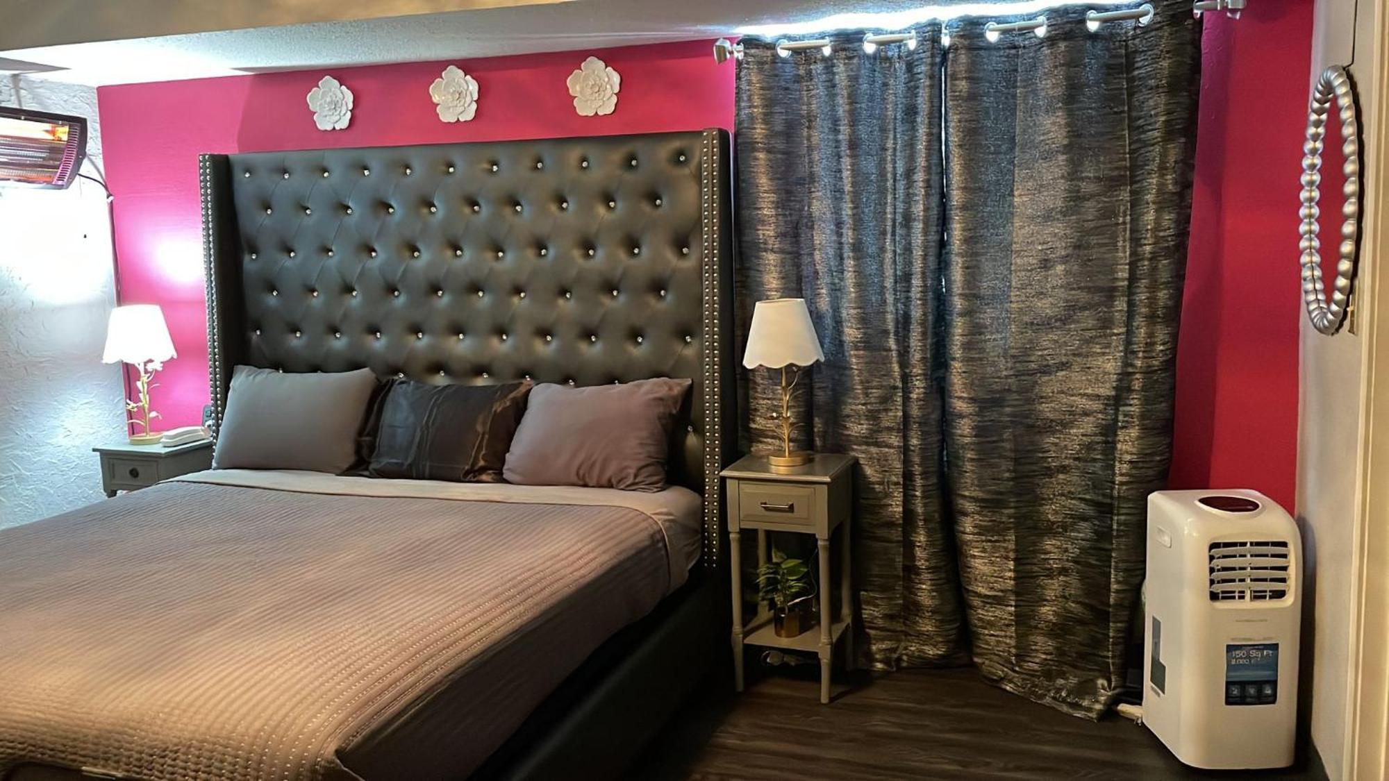 The Village Inn Hotel 밀워키 외부 사진